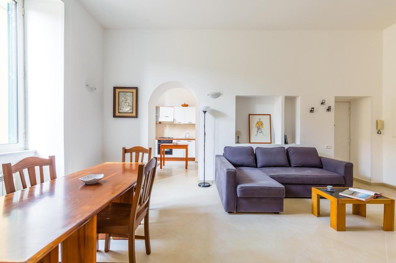 Orsola Comfort House By Napoliapartments Екстер'єр фото